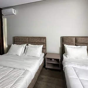 https://eden-hotel-tirana-1001.hotels-in-tirana.com