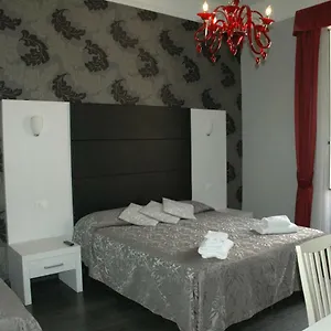 https://colosseo-morfeo-suite.it-romehotels.com