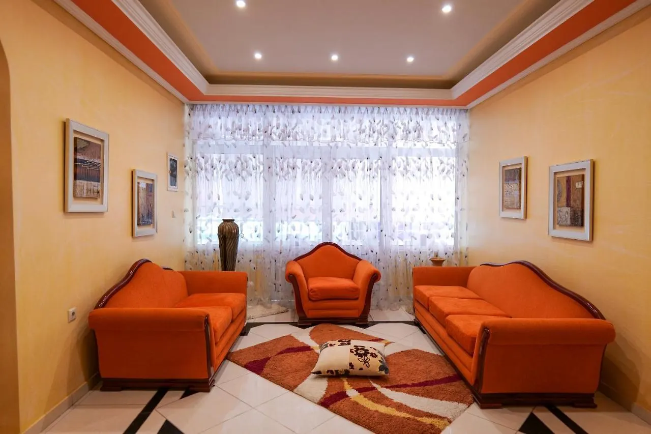 Hotel Lindi Sarandë 3*,